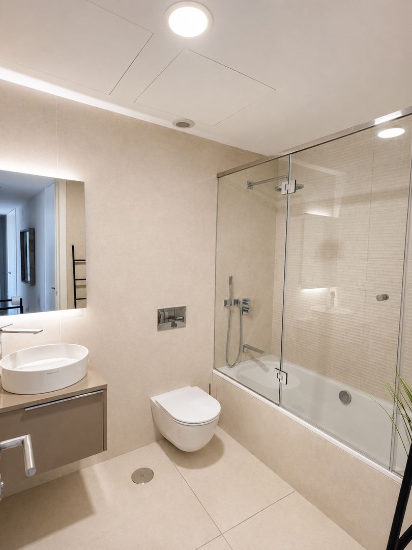 4 Bed Middle Floor Apartment in Estepona