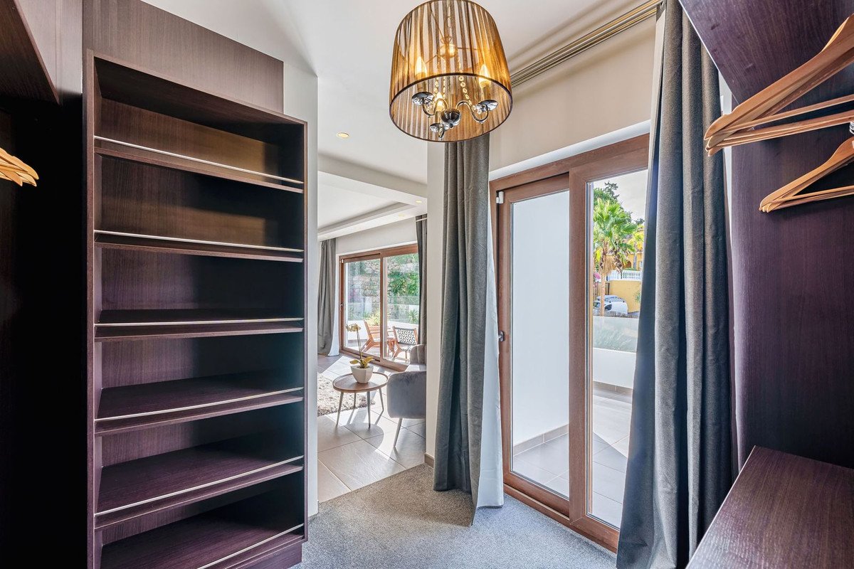 5 Bed Detached Villa in Marbella