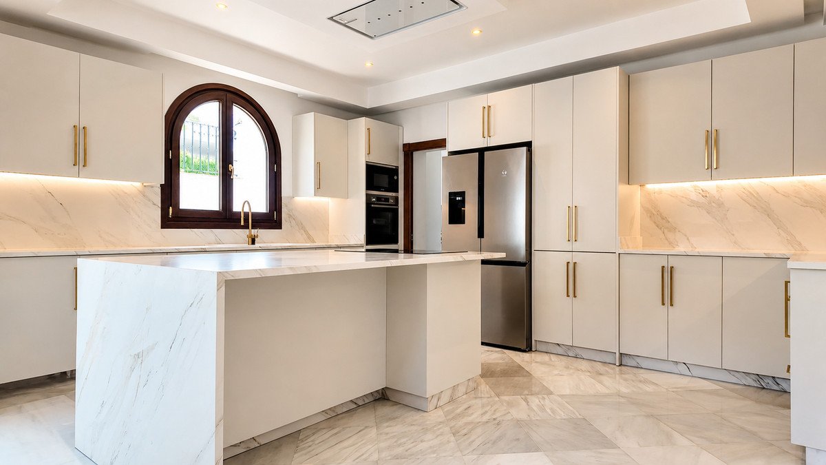 3 Bed Bungalow in The Golden Mile