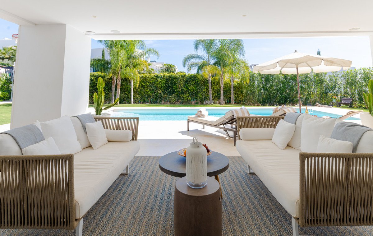 6 Bed Detached Villa in Nueva Andalucía