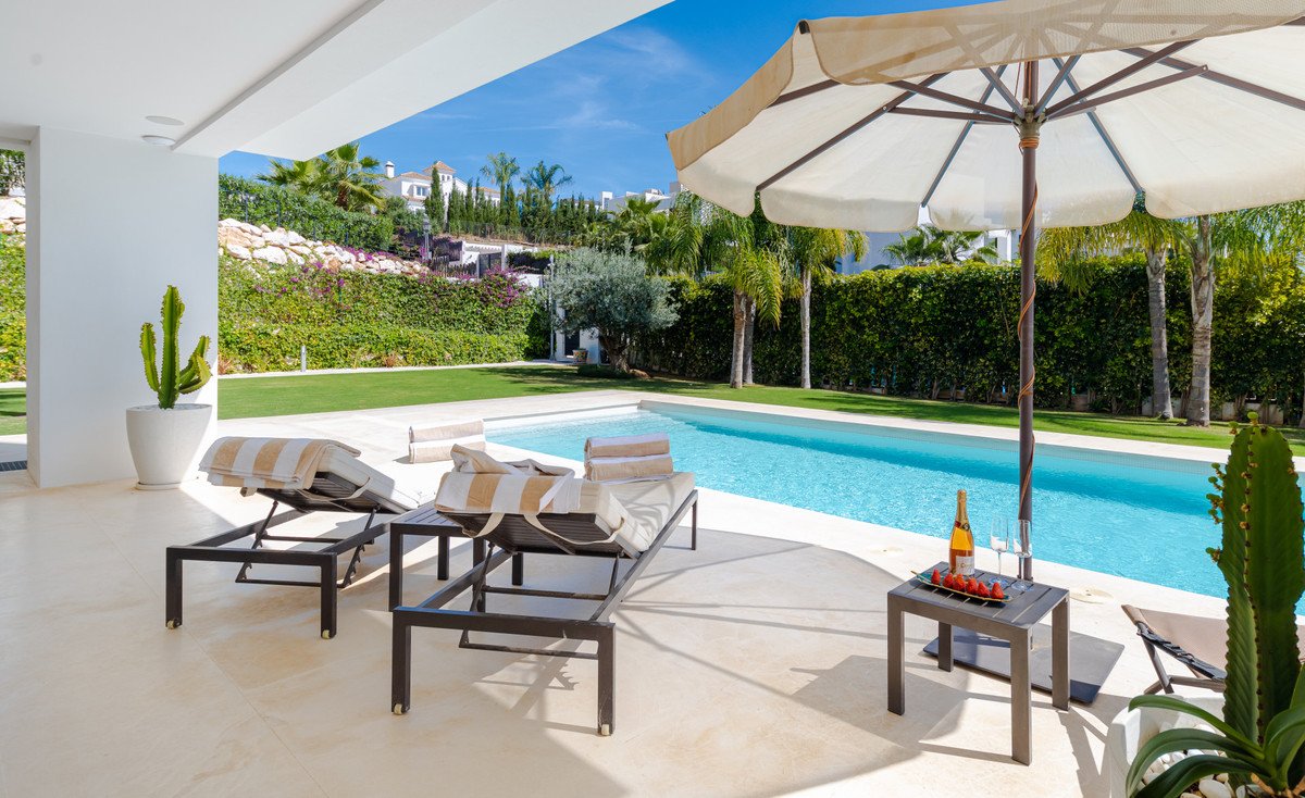 6 Bed Detached Villa in Nueva Andalucía