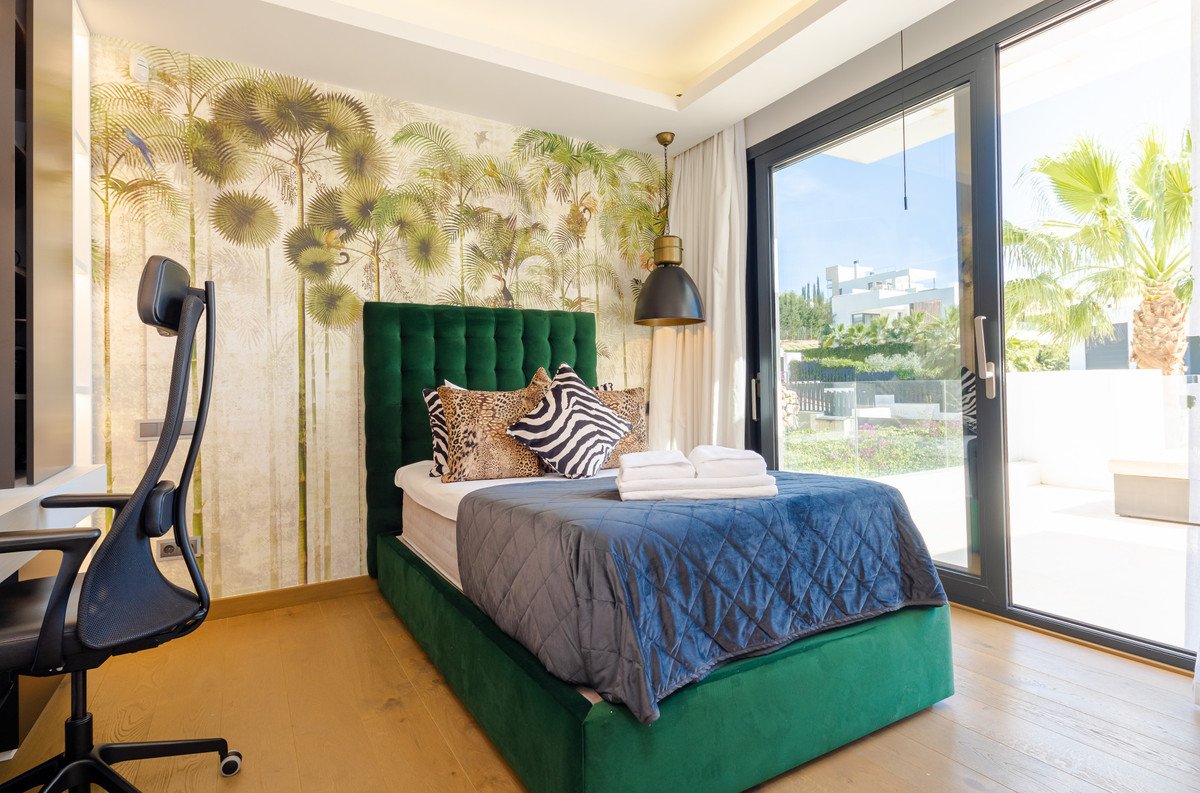 6 Bed Detached Villa in Nueva Andalucía