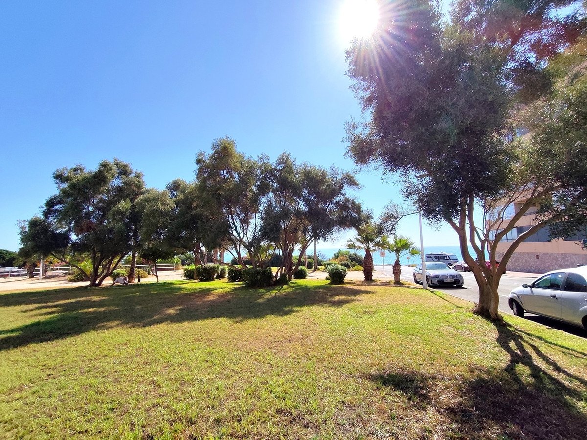 1 Bed Middle Floor Apartment in La Mata