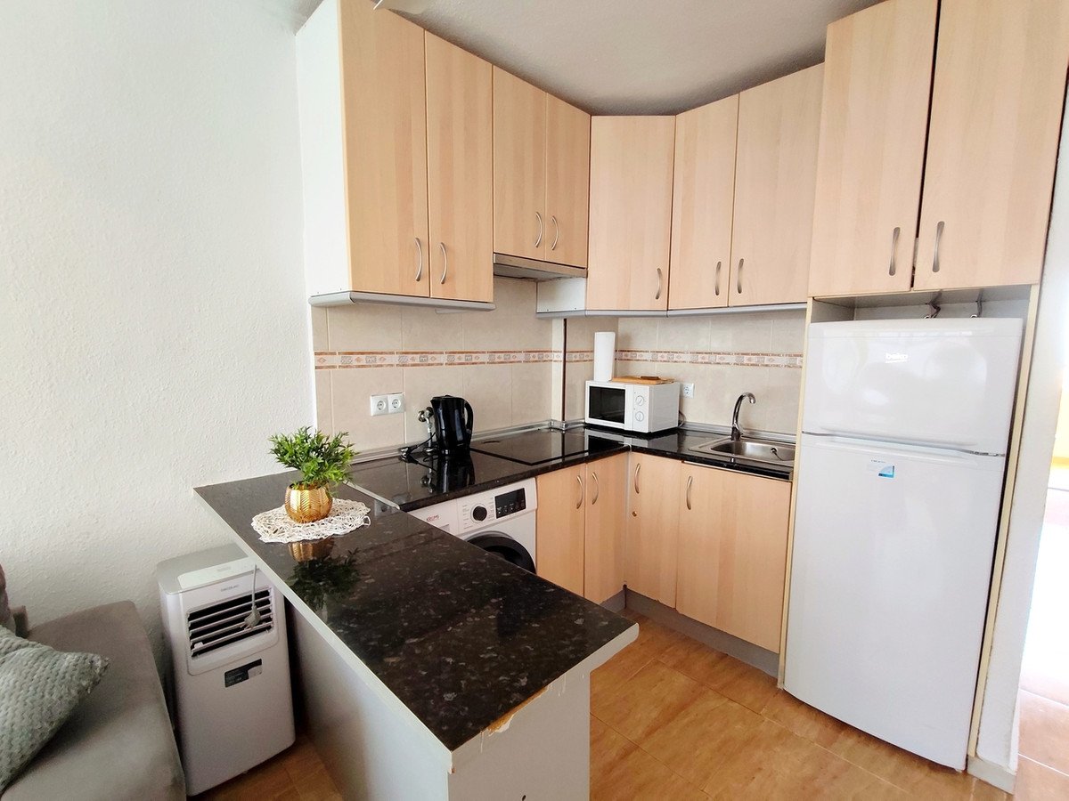 1 Bed Middle Floor Apartment in La Mata