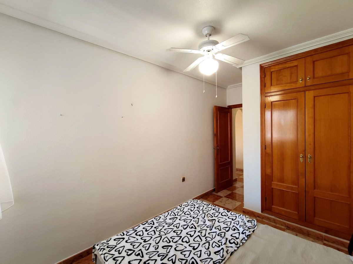 2 Bed Middle Floor Apartment in Villamartin