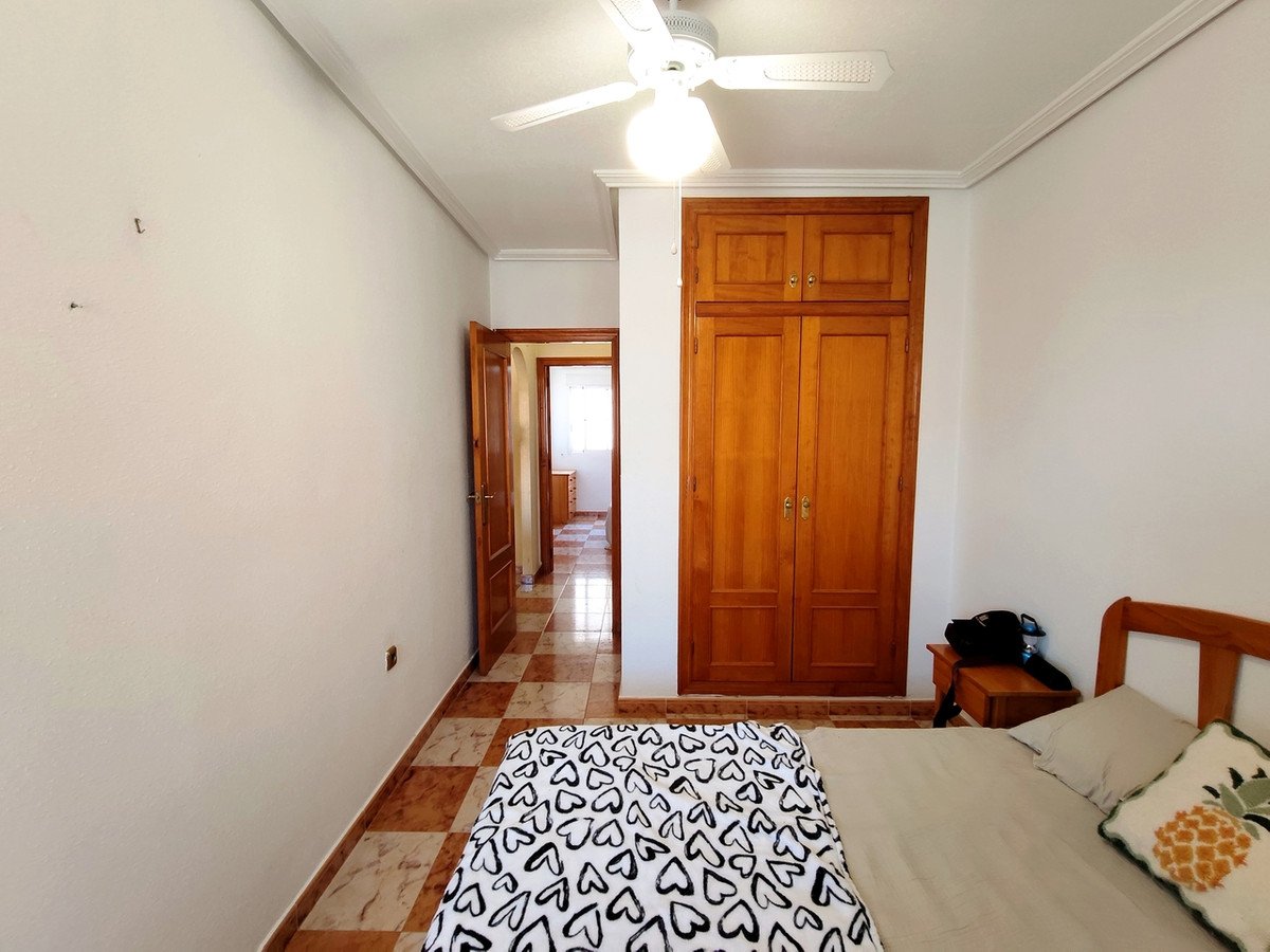 2 Bed Middle Floor Apartment in Villamartin