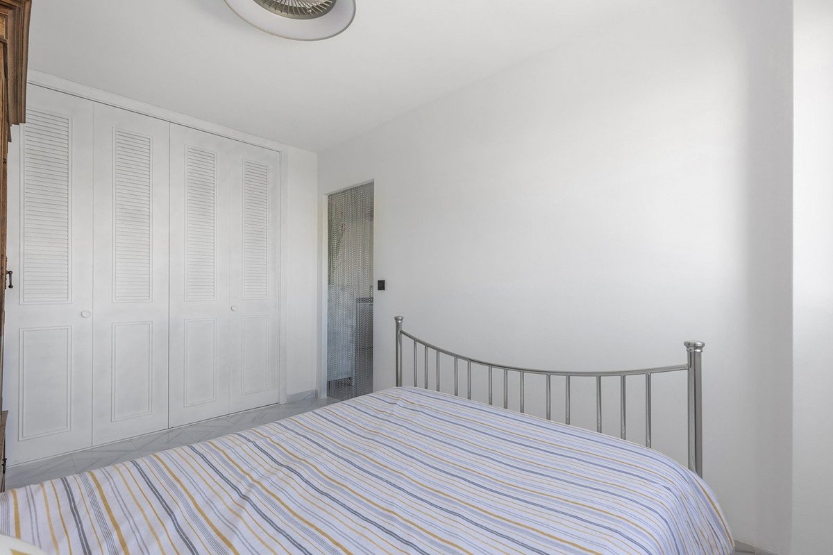 1 Bed Top Floor Apartment in La Mata