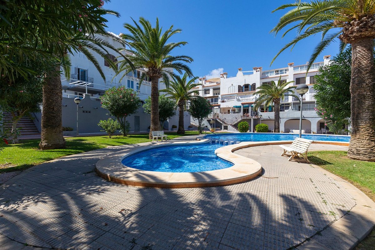 1 Bed Top Floor Apartment in La Mata