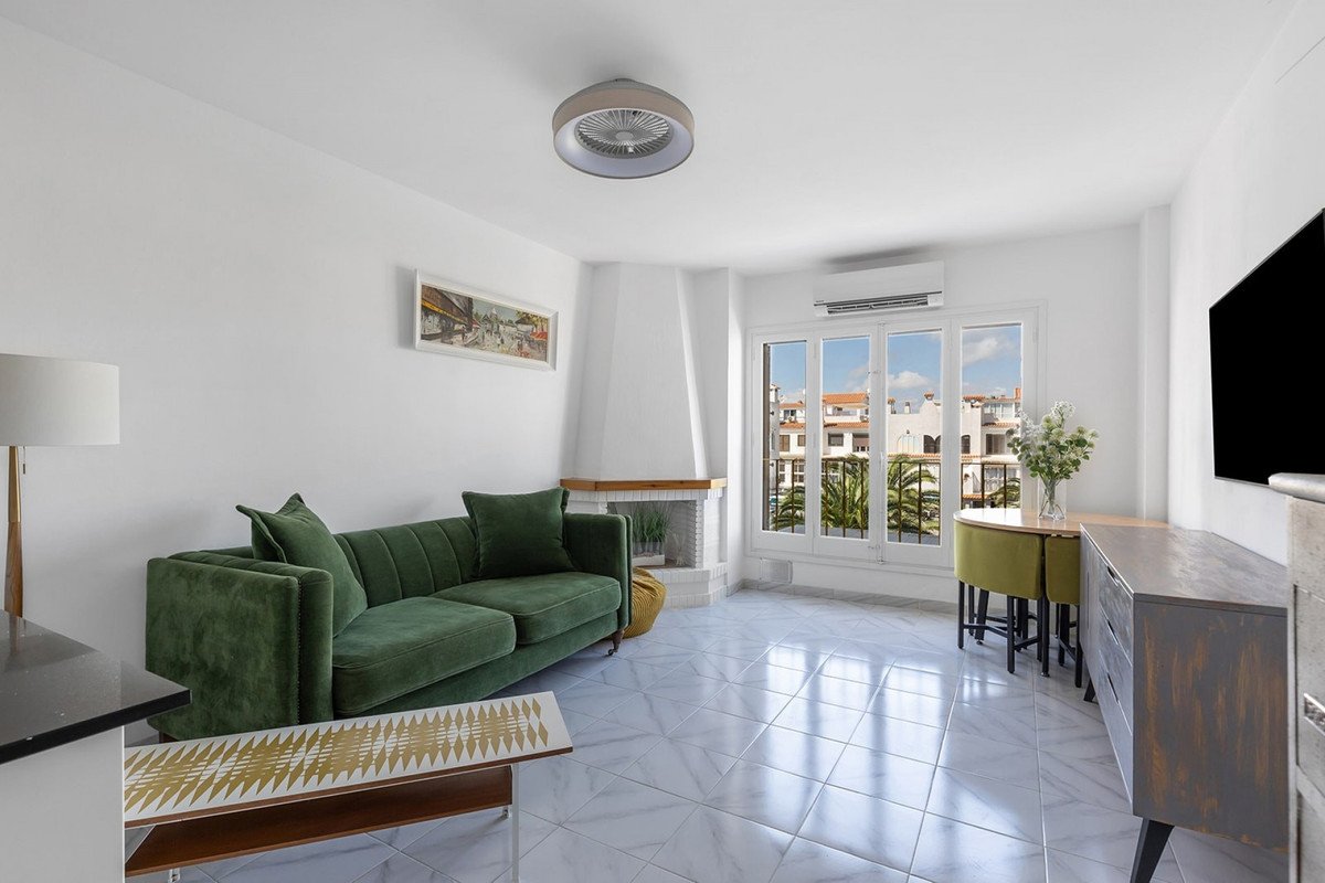1 Bed Top Floor Apartment in La Mata