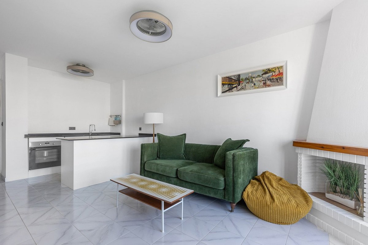 1 Bed Top Floor Apartment in La Mata
