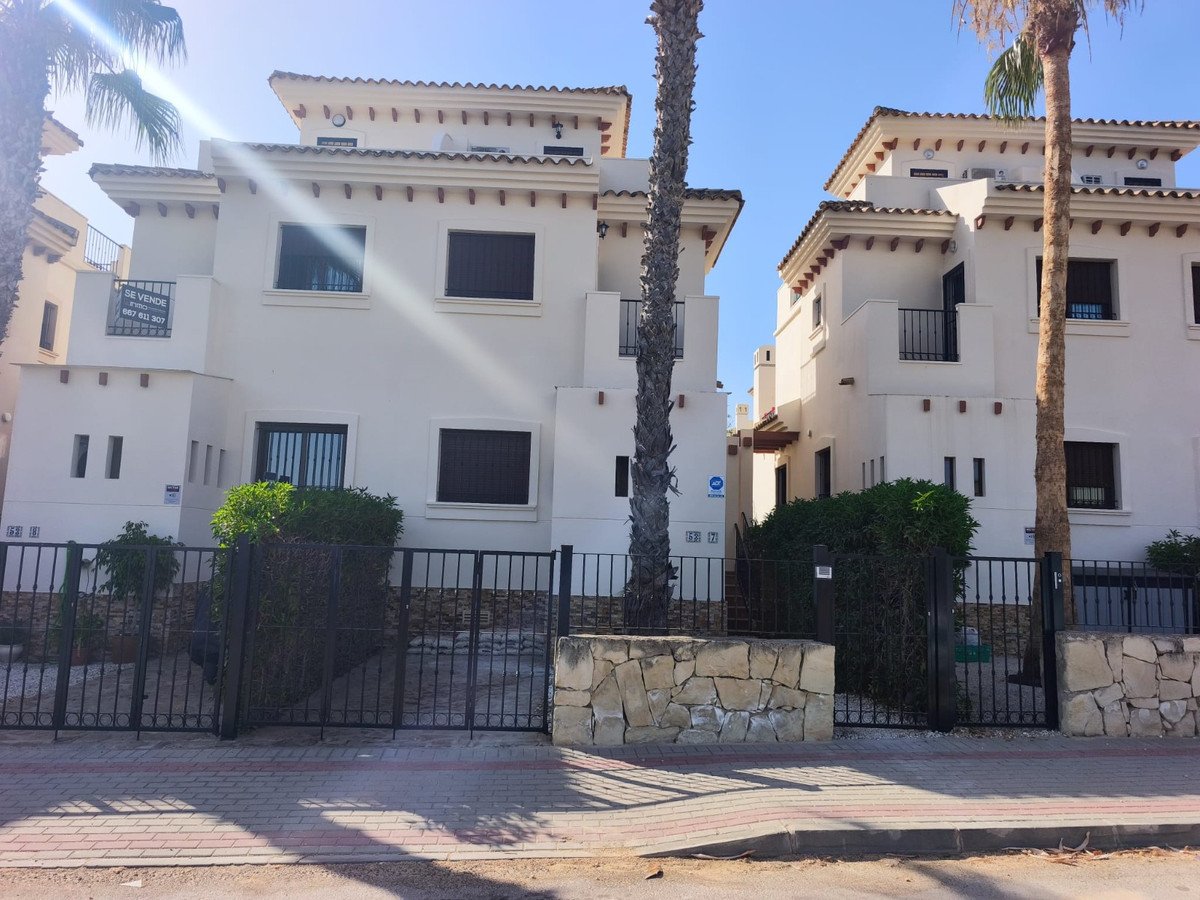 2 Bed Bungalow in La Finca Golf