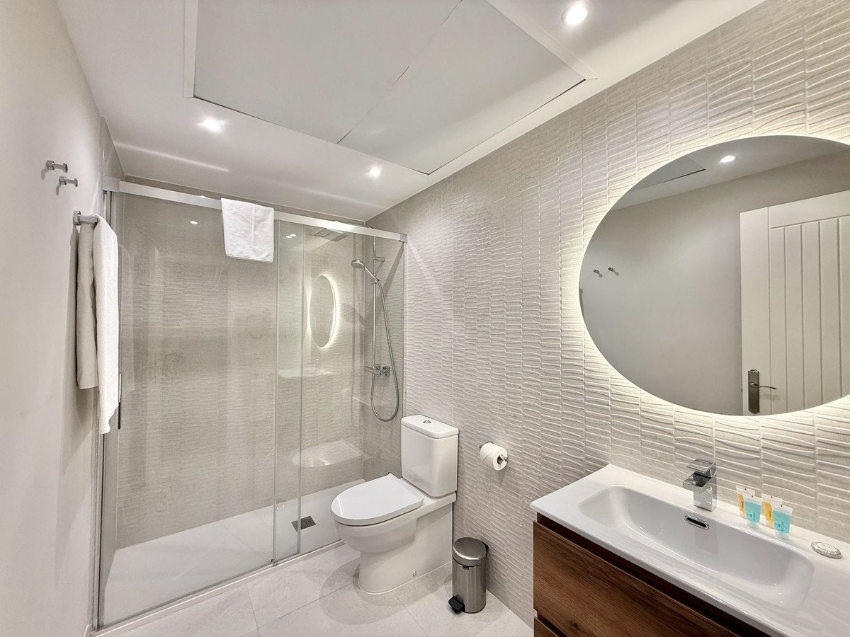 1 Bed Ground Floor Apartment in Benahavís