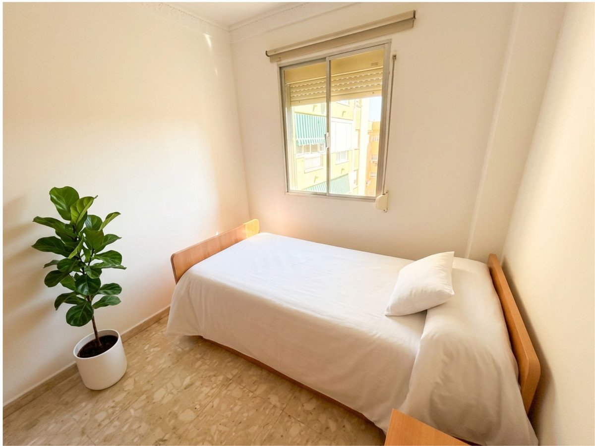 3 Bed Middle Floor Apartment in Málaga