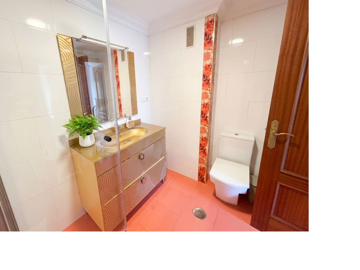 3 Bed Middle Floor Apartment in Málaga