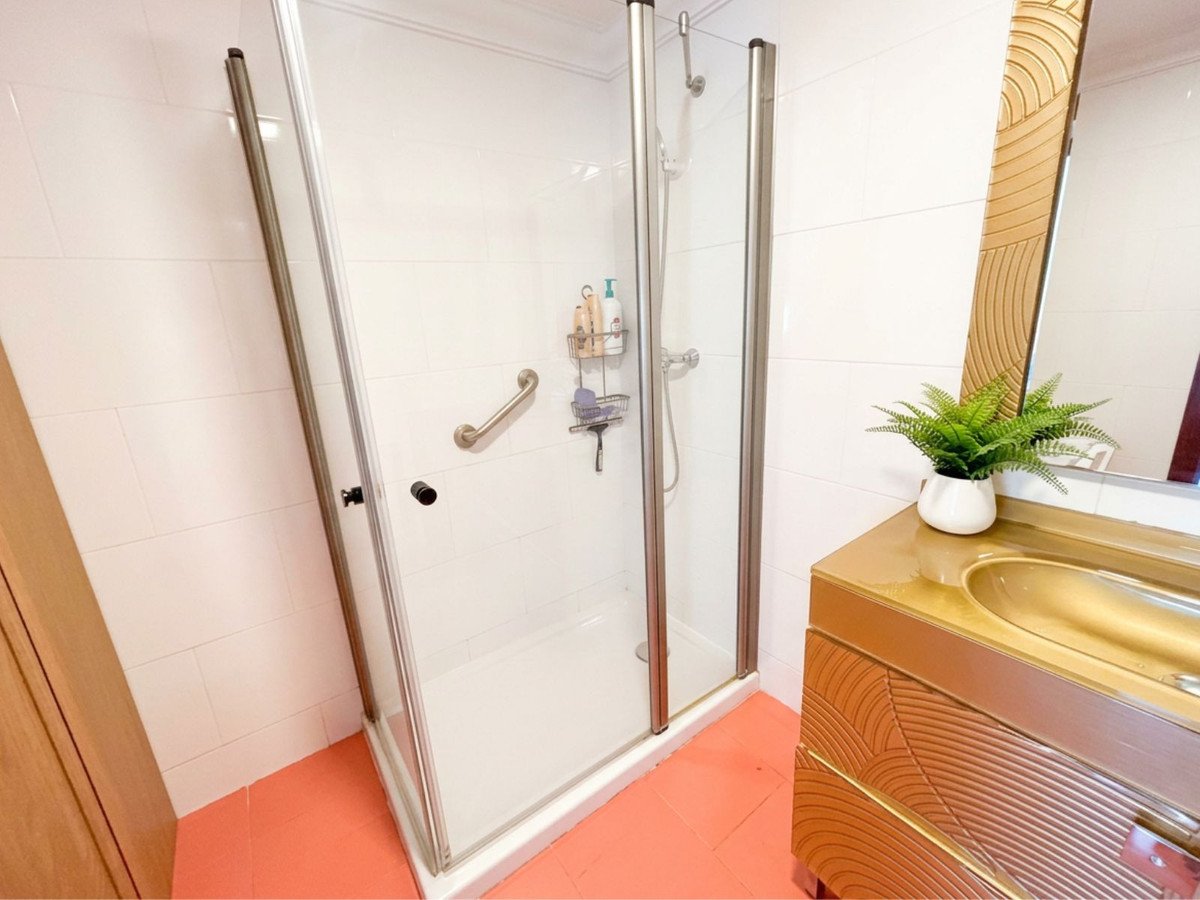 3 Bed Middle Floor Apartment in Málaga
