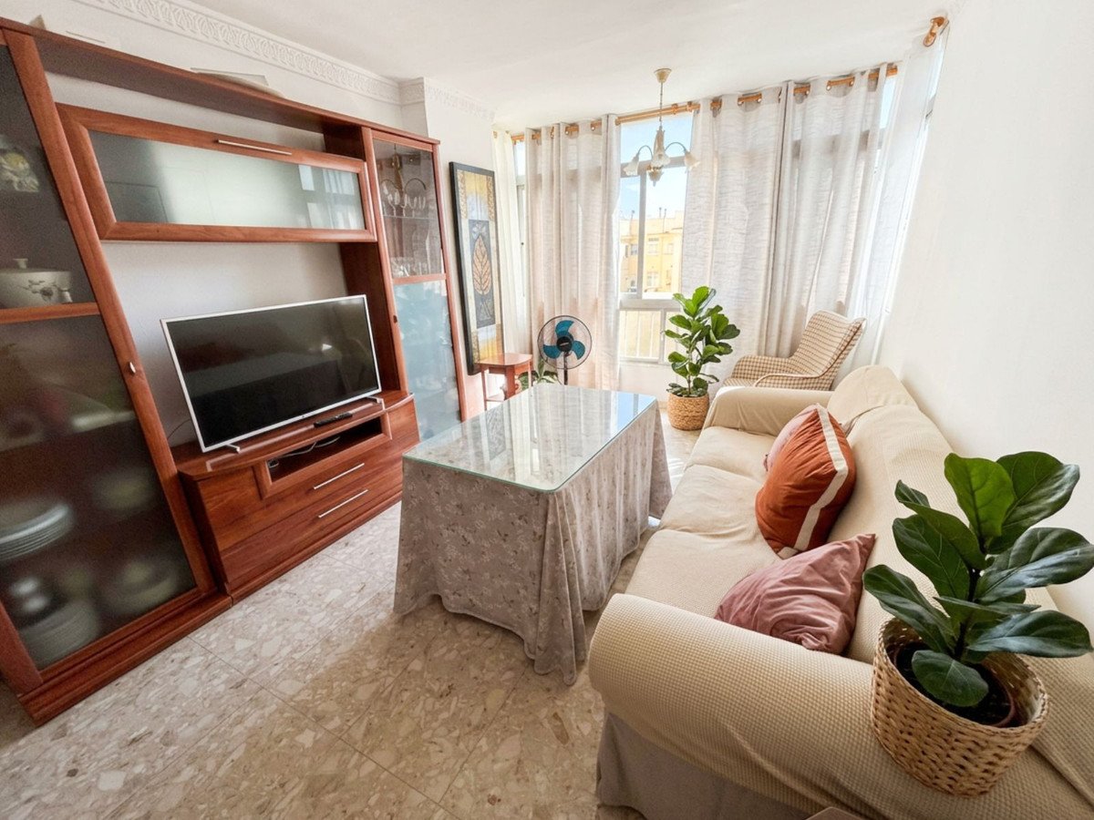 3 Bed Middle Floor Apartment in Málaga