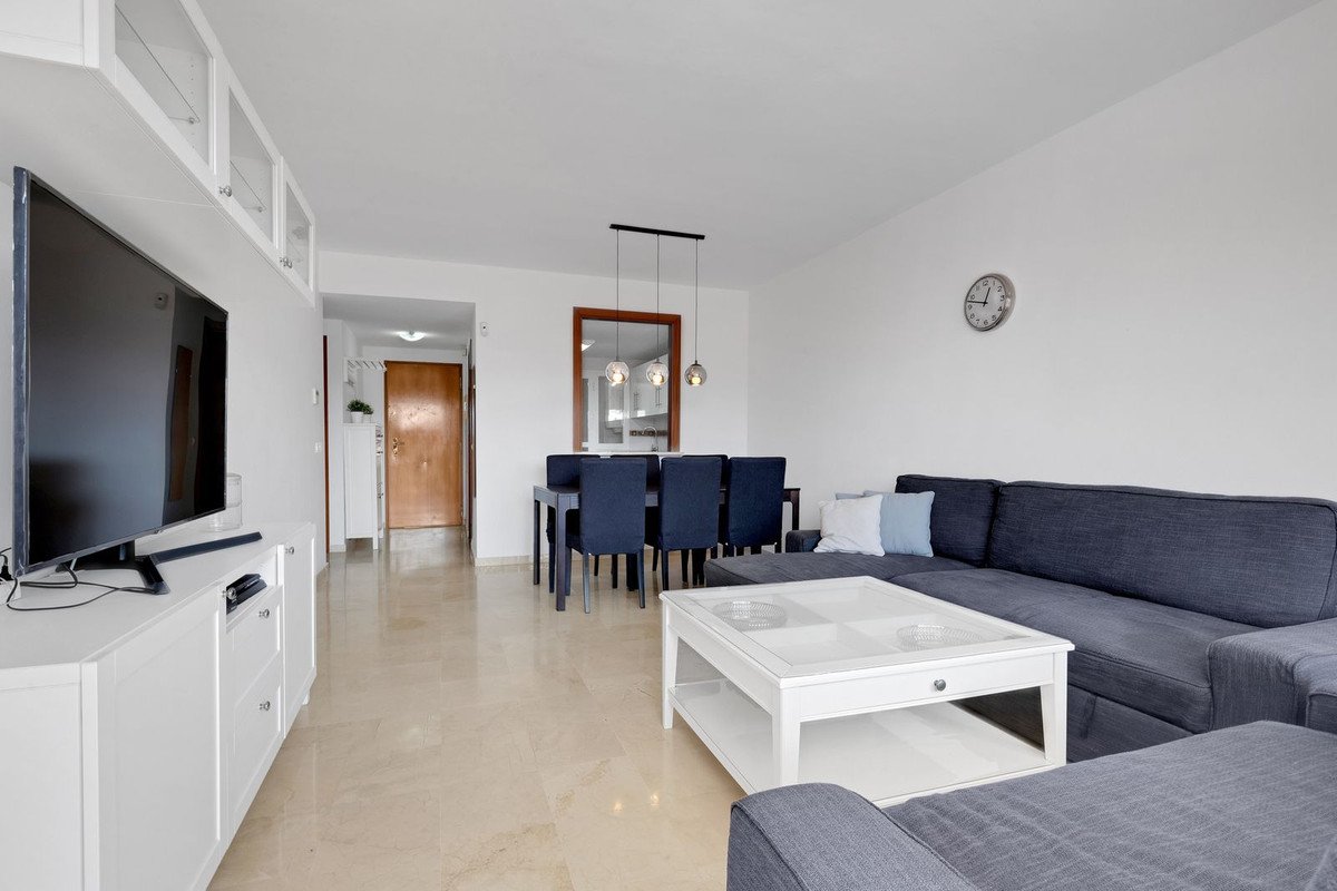 2 Bed Middle Floor Apartment in Fuengirola