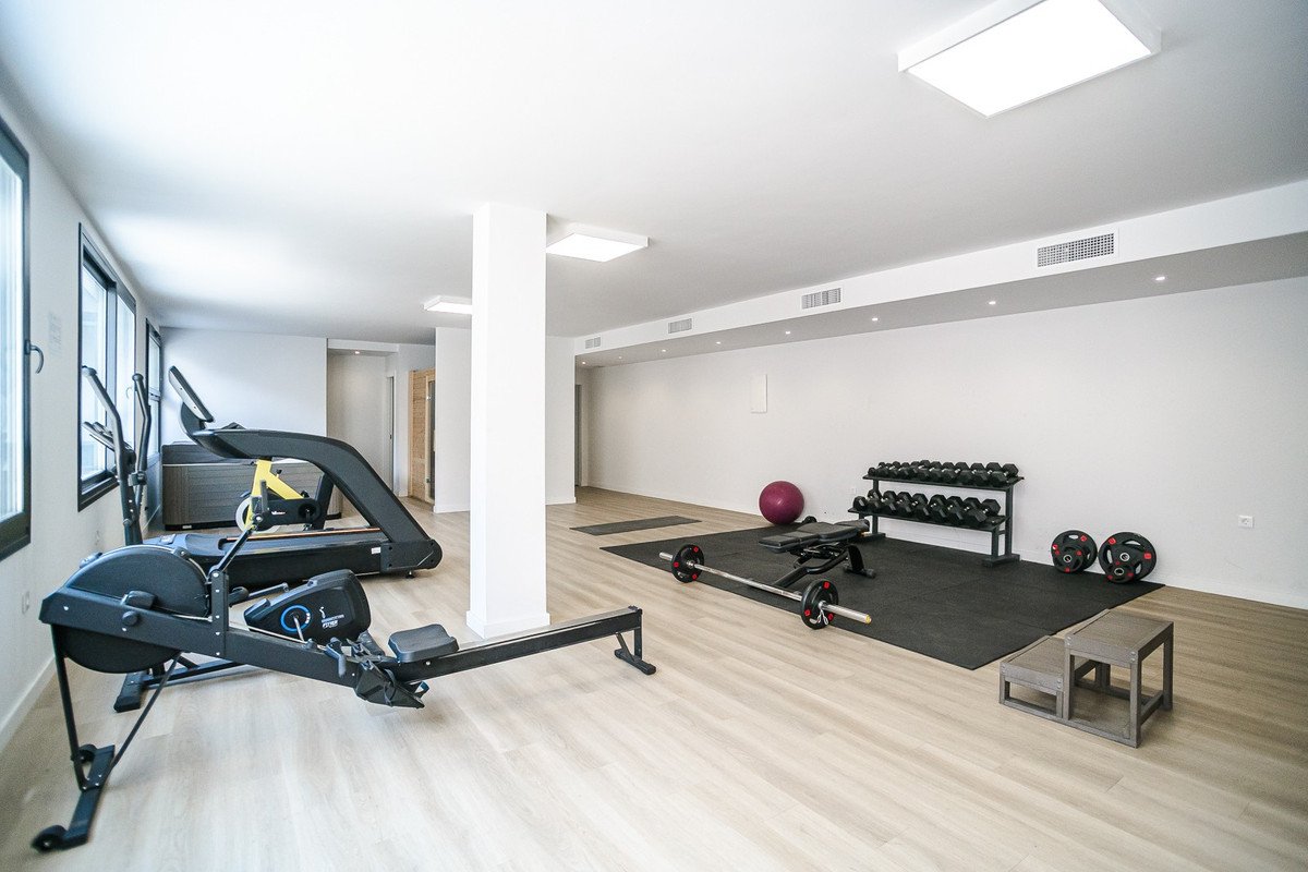 2 Bed Middle Floor Apartment in Torrevieja
