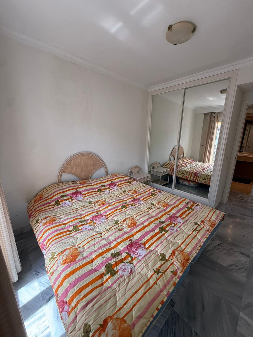 2 Bed Middle Floor Apartment in Nueva Andalucía