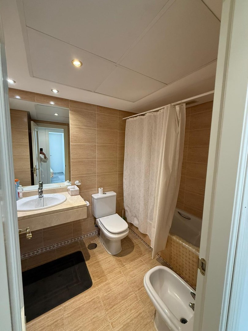 2 Bed Middle Floor Apartment in Nueva Andalucía