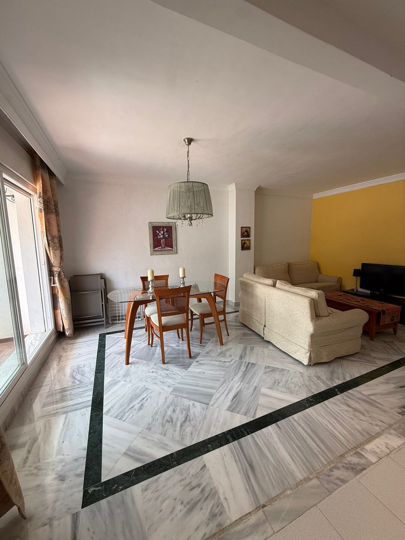 2 Bed Middle Floor Apartment in Nueva Andalucía