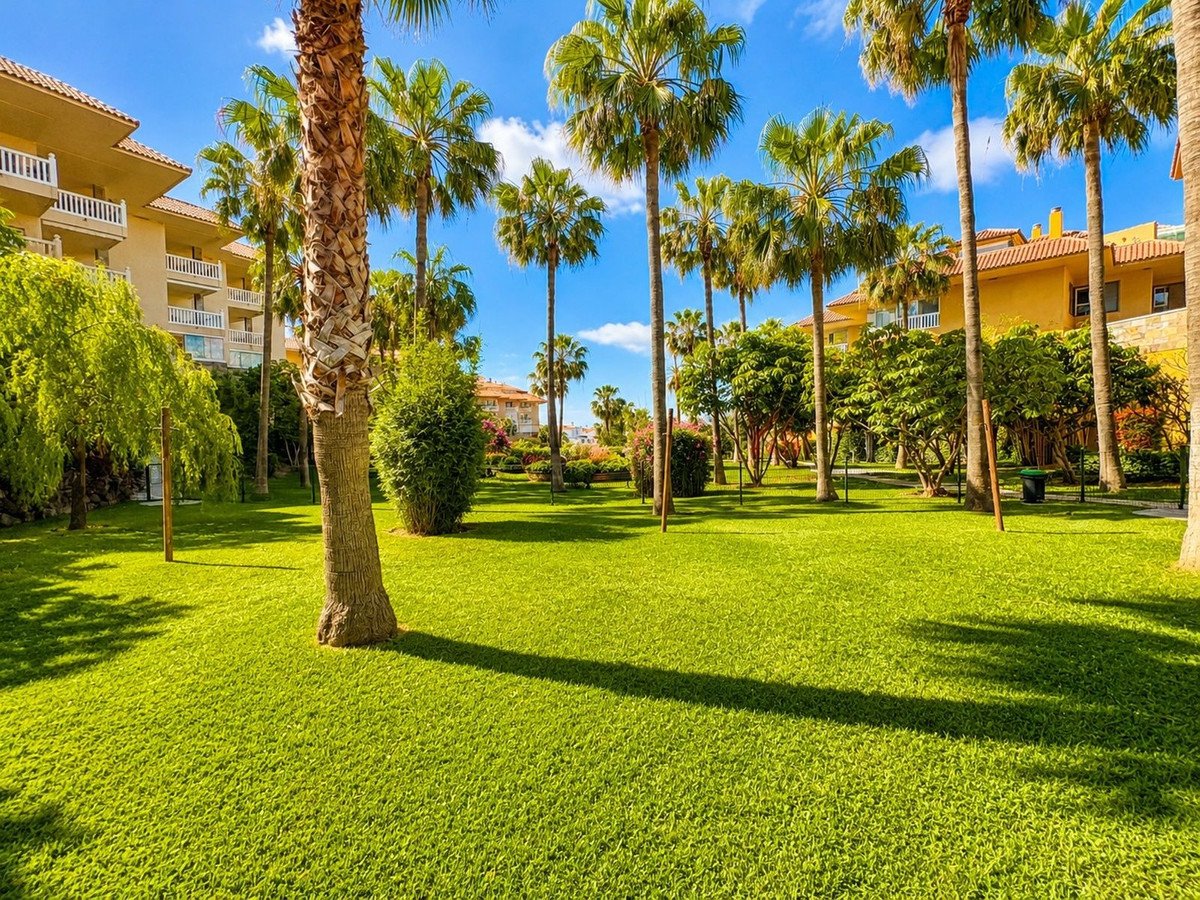 2 Bed Middle Floor Apartment in Higueron