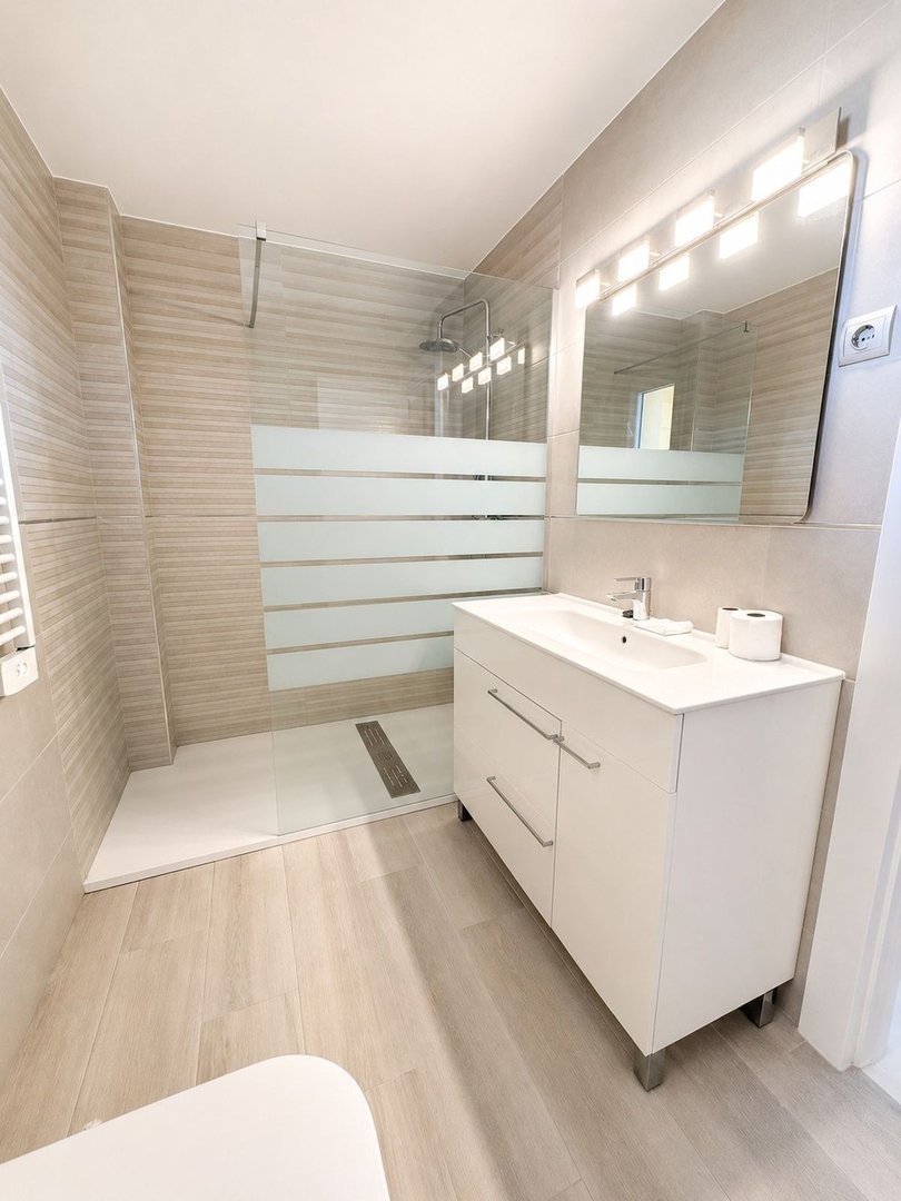 2 Bed Middle Floor Apartment in Higueron