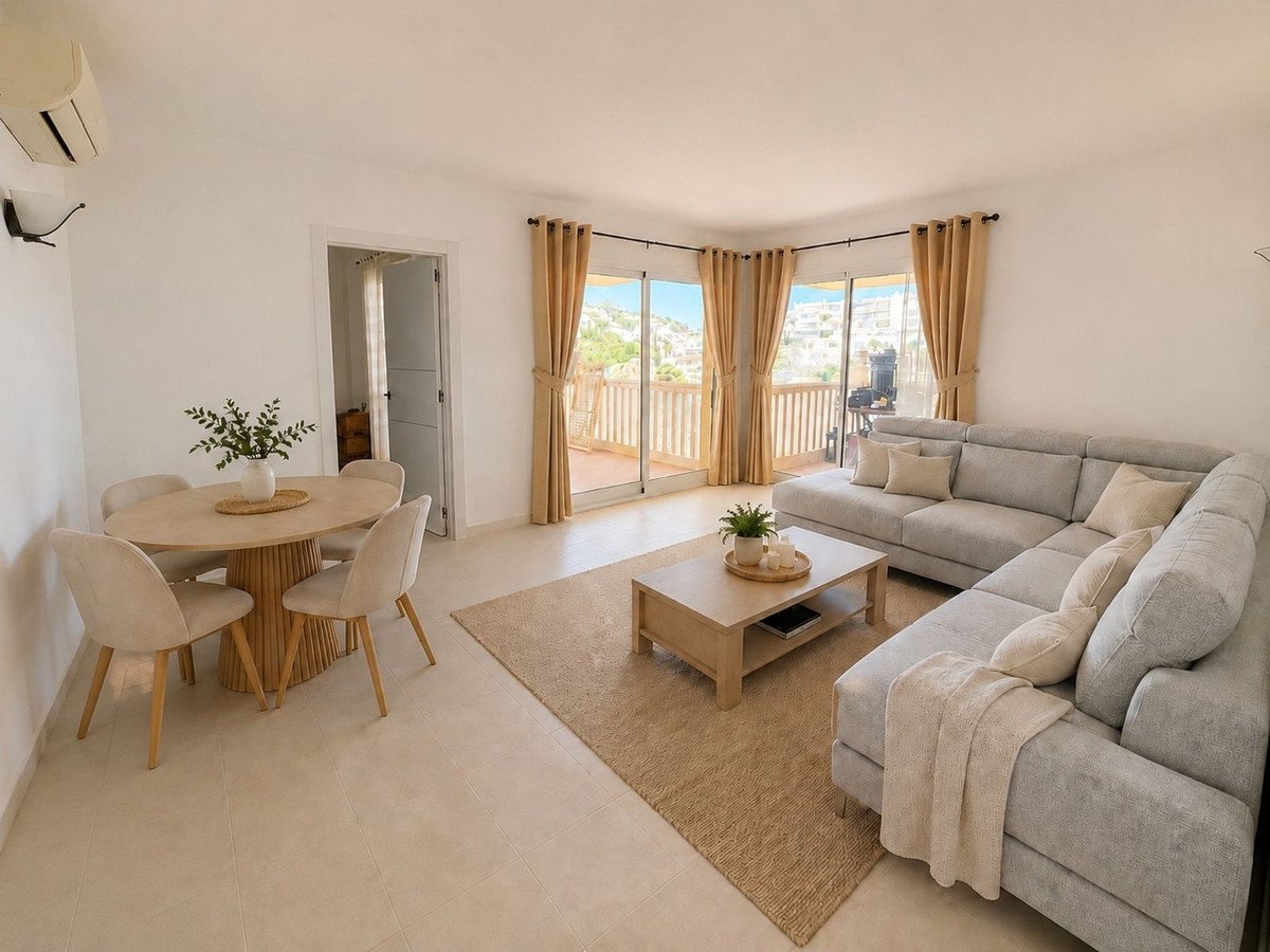 2 Bed Middle Floor Apartment in Higueron