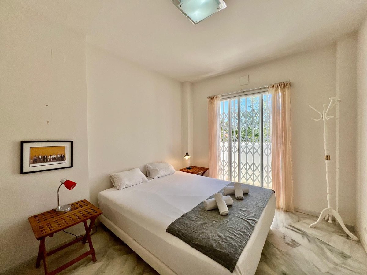 2 Bed Middle Floor Apartment in Elviria