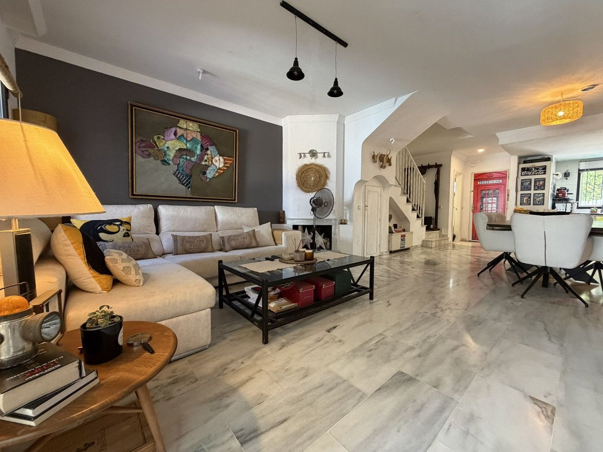 4 Bed Townhouse in Bel Air