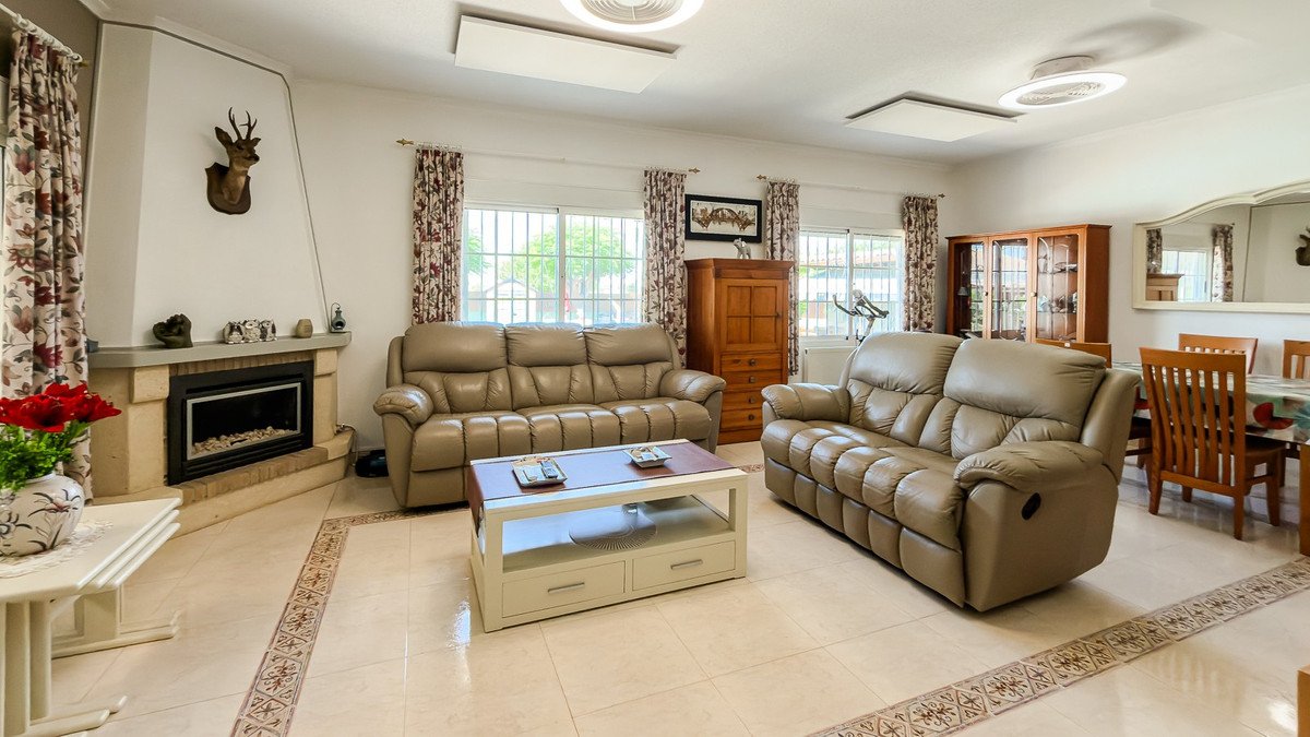 3 Bed Detached Villa in Catral