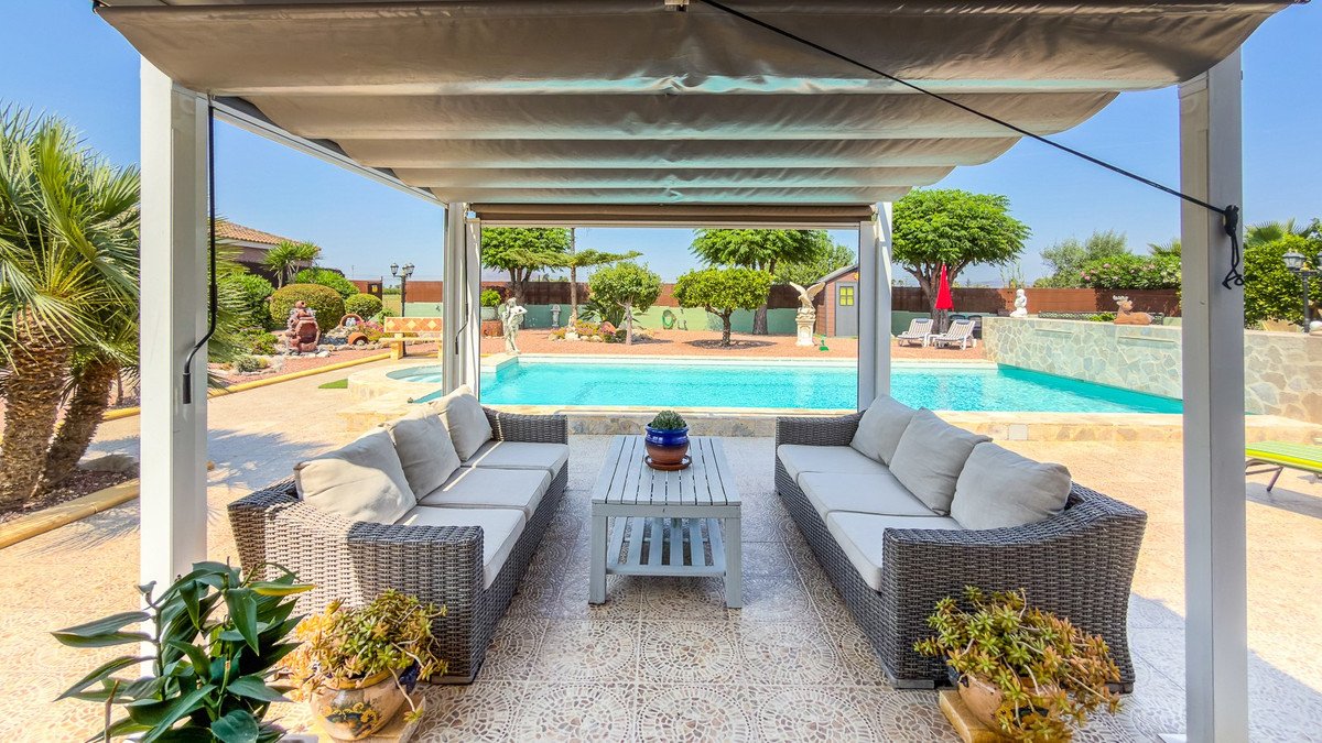 3 Bed Detached Villa in Catral