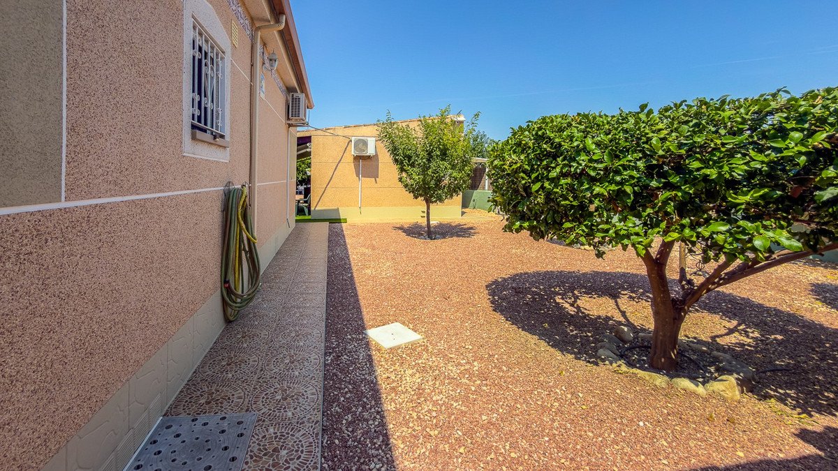 3 Bed Detached Villa in Catral
