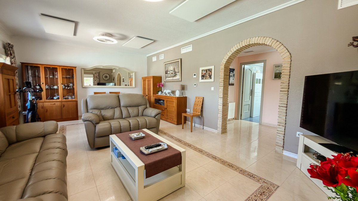 3 Bed Detached Villa in Catral