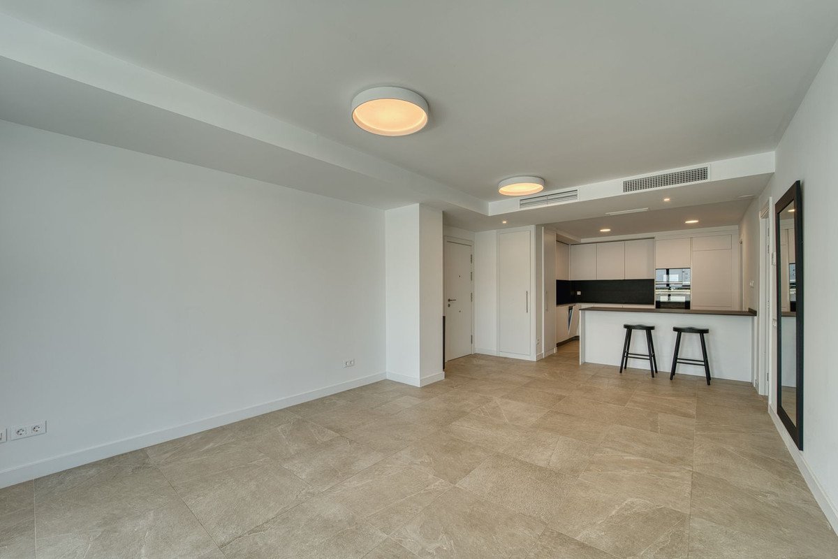 2 Bed Ground Floor Apartment in Estepona