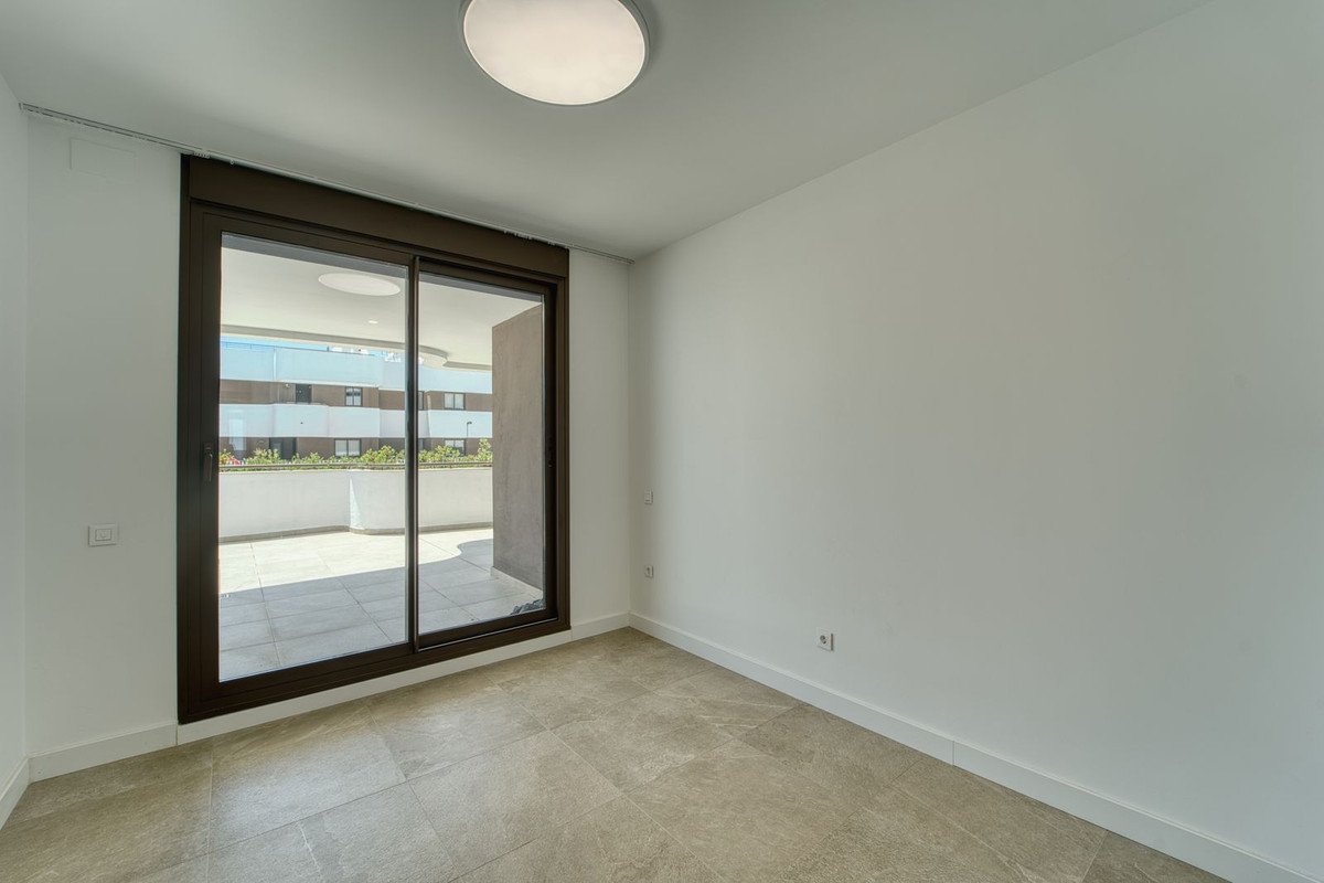 2 Bed Ground Floor Apartment in Estepona