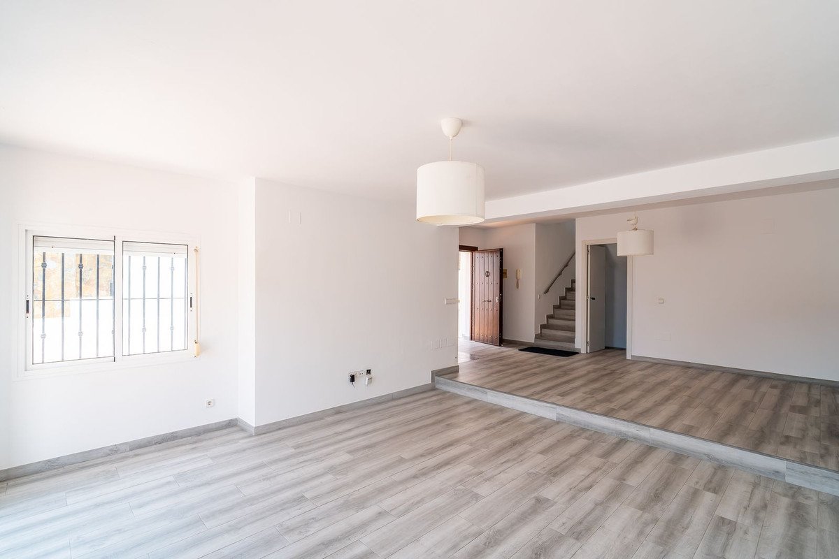 3 Bed Semi-Detached House in Torremuelle