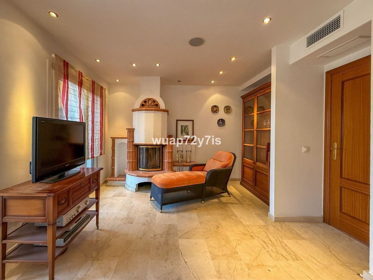 3 Bed Duplex in Costabella