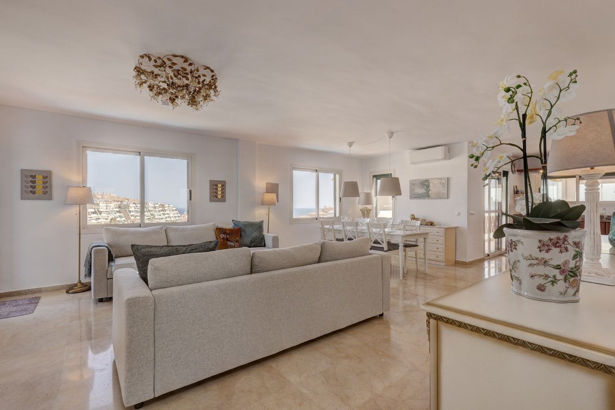 3 Bed Penthouse in Torrequebrada