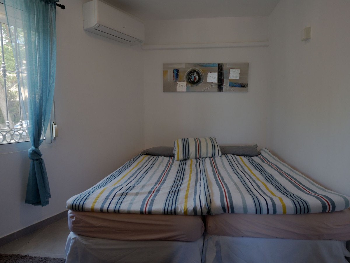 5 Bed Semi-Detached House in Torreblanca