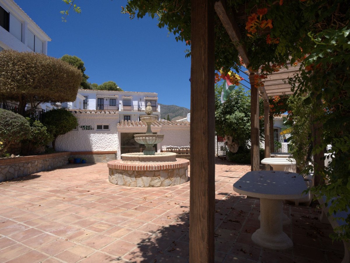 5 Bed Semi-Detached House in Torreblanca