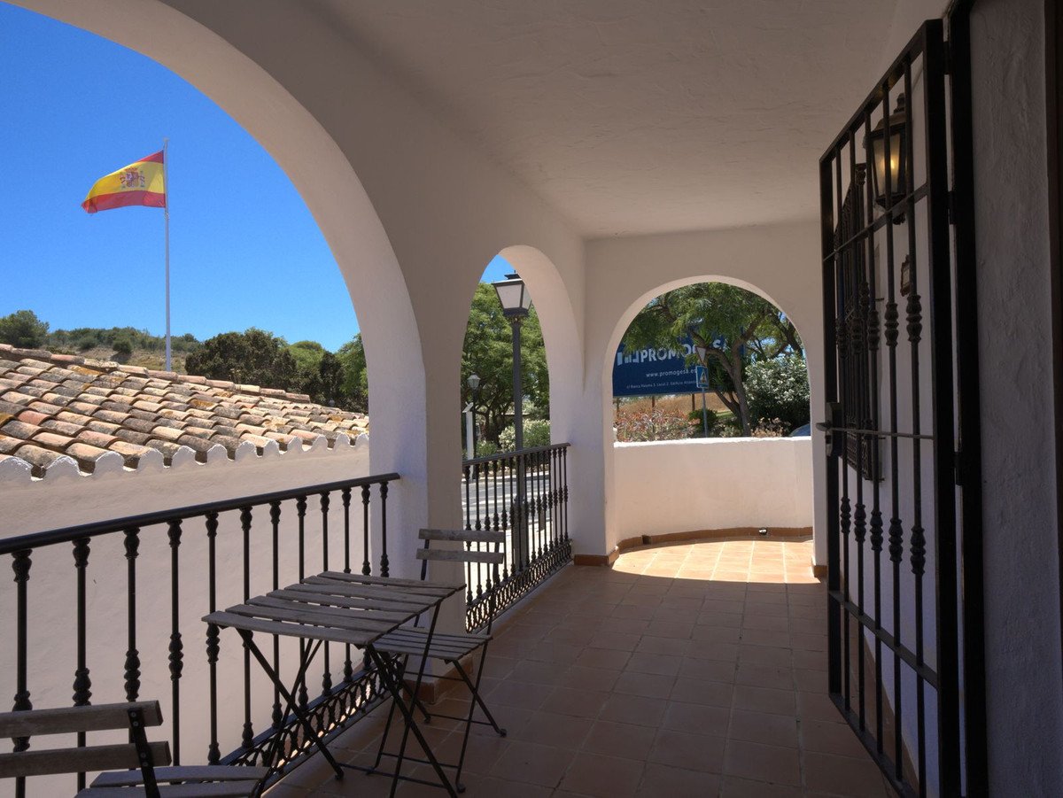5 Bed Semi-Detached House in Torreblanca