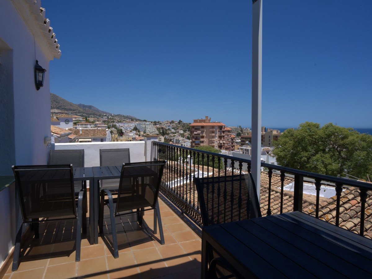 5 Bed Semi-Detached House in Torreblanca