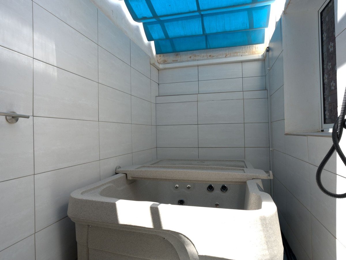 5 Bed Semi-Detached House in Torreblanca