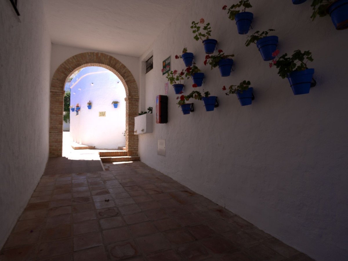 5 Bed Semi-Detached House in Torreblanca