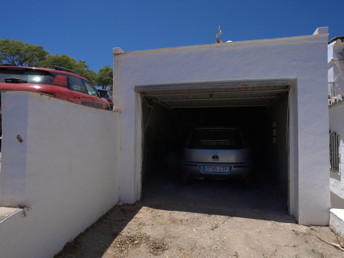5 Bed Semi-Detached House in Torreblanca