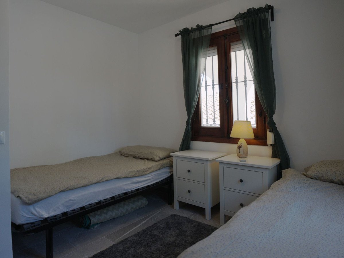 5 Bed Semi-Detached House in Torreblanca