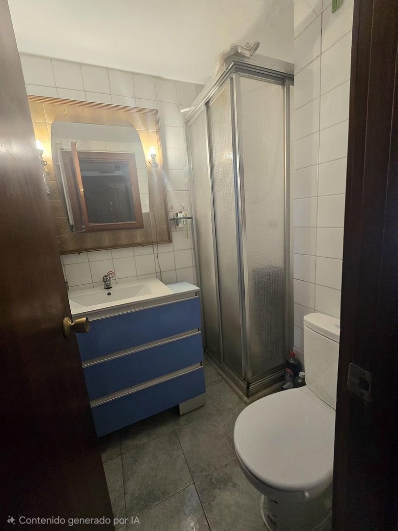 4 Bed Middle Floor Apartment in Málaga Centro