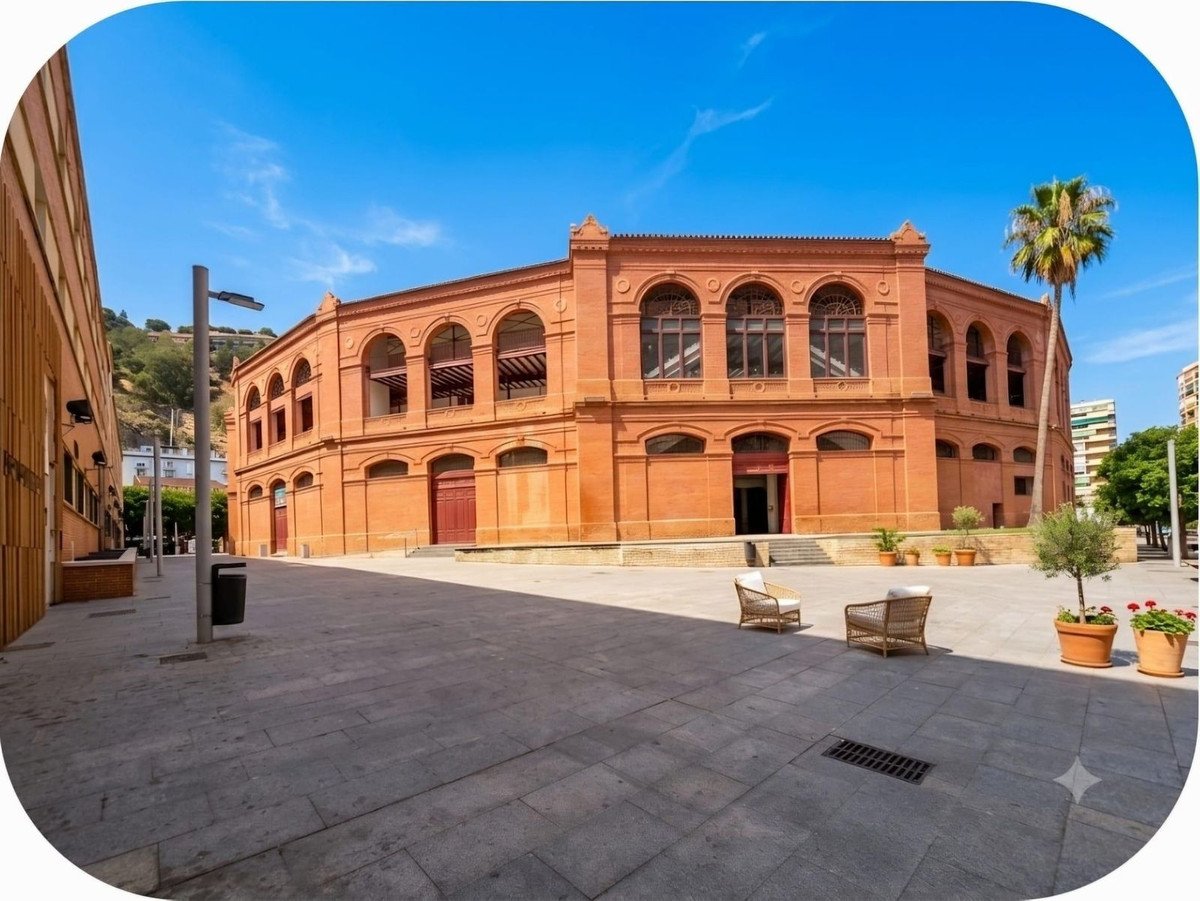4 Bed Middle Floor Apartment in Málaga Centro