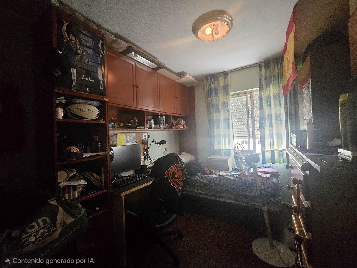 4 Bed Middle Floor Apartment in Málaga Centro